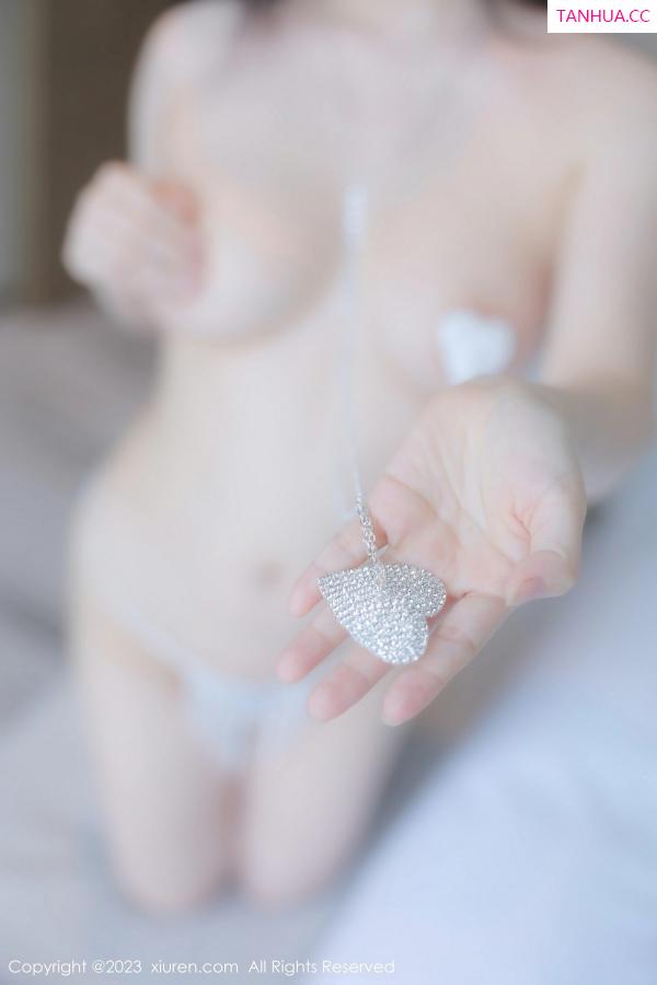豆瓣酱  [XiuRen]高清写真图 2023.05.12 No.6726 豆瓣酱 妩媚美臀第78张图片